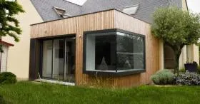 Extension de maison : Pourquoi la construire en ossature bois ?