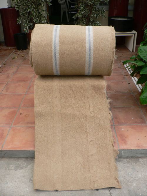 Tapis auto irrigué - Substrats et végétaux pour toits végétalisés Tapis auto irrigué - Substrats et végétaux pour toits végétalisés